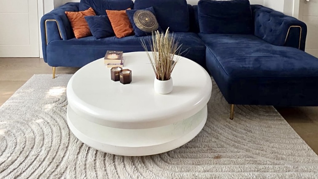 round white table